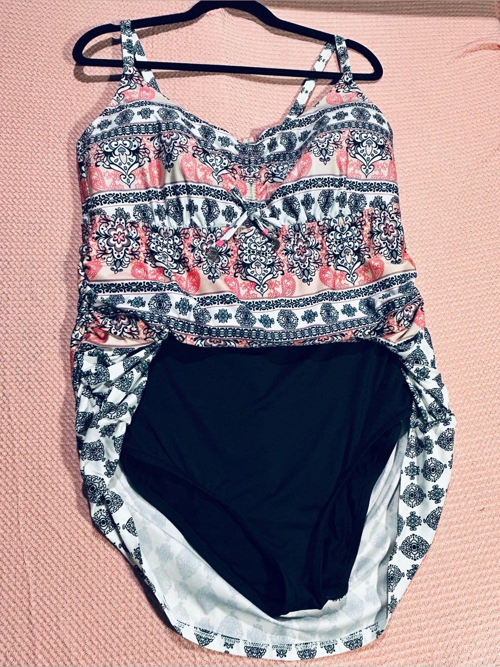Becca Pink and Black Paisley Pattern One-Piece Swimsuit XL